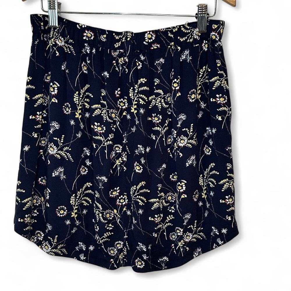 LOFT Petites Navy Floral skirt – Women’s Size SP - Picture 3 of 4